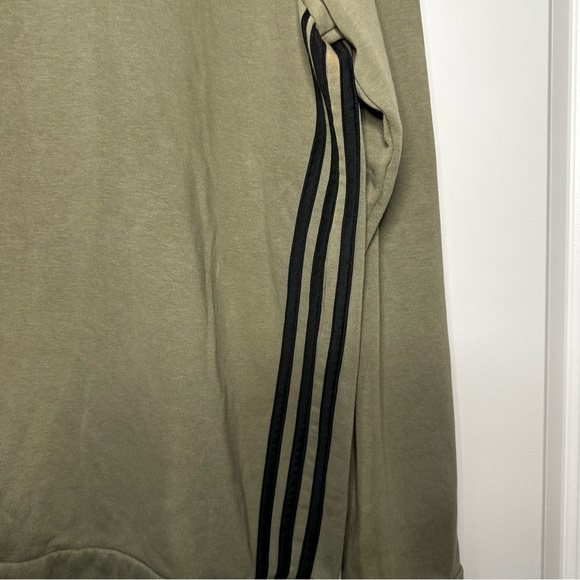 Adidas Men’s Crewneck Sweatshirt Olive Green Size M 3-Stripes Pullover - Picture 2 of 11